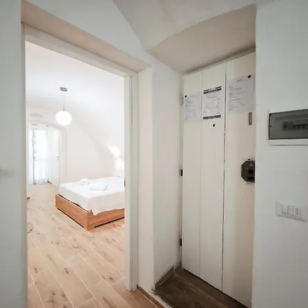 Apartament Dynami